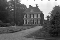 Huize Klein Drakestein aan de Kloosterlaan 2-4 in 1963. Bron: Rijksdienst voor het Cultureel Erfgoed (RCE) te Amersfoort, beeldbank, documentnummer: 87.394.