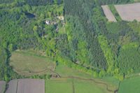 Huize Venwoude vanuit de lucht uit het westen gezien bij te Lage Vuursche aan de Vuurse Steeg. Foto: Slagboom en Peeters Luchtfotografie B.V..